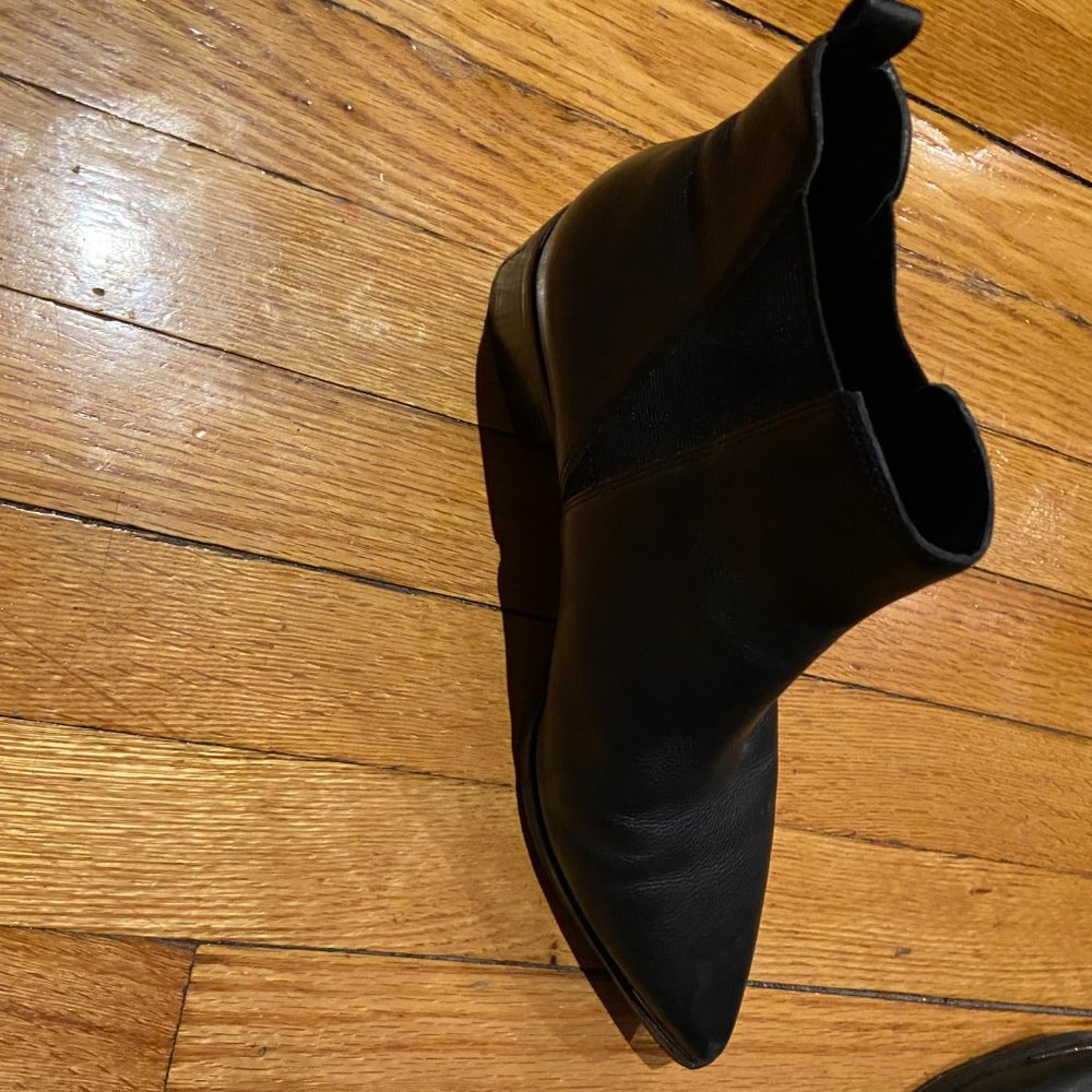 Marc Fisher Shoes - Picture 2 of 5